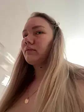 LianaCruz__ on StripChat