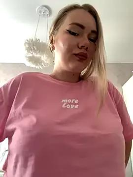 LianaCruz__ on StripChat