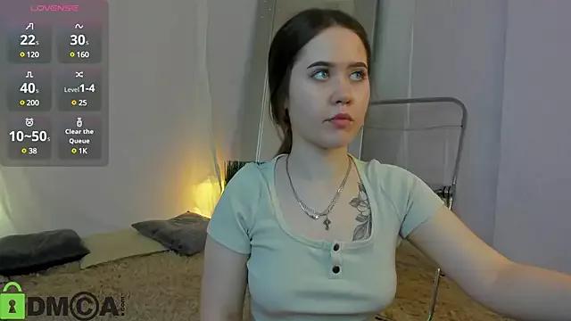 Lili1-Shu on StripChat 