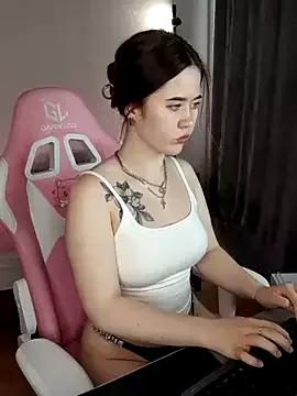 Lili1-Shu on StripChat 