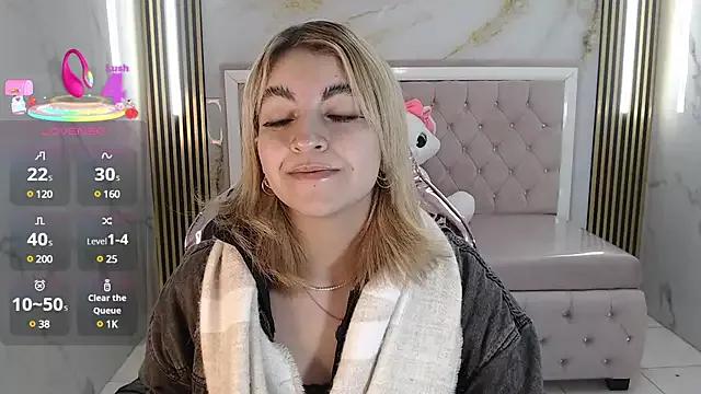 lili_conor_s on StripChat