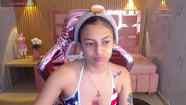 lilith_petit_sub on StripChat