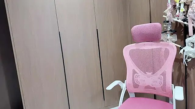 Lilium-520 from StripChat