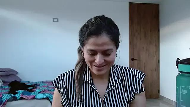 Sweet linda-mature43 from StripChat linda-mature43 from StripChat