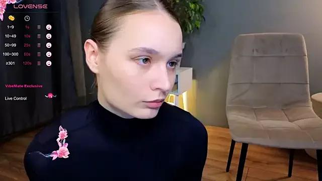 Freechat lisa_schiele on StripChat