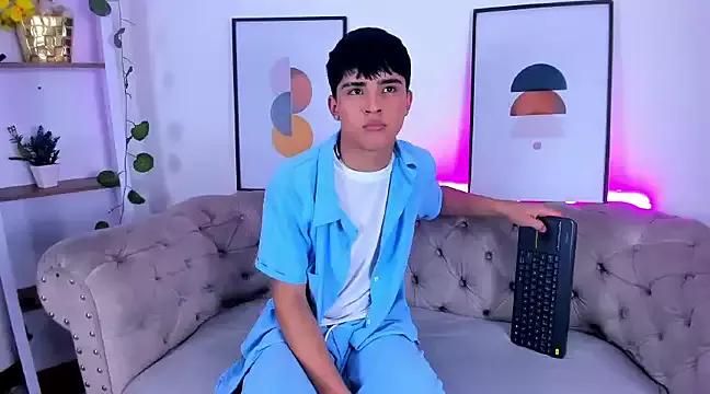 Lucass_love on StripChat 