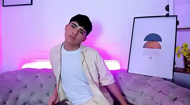 Lucass_love on StripChat 