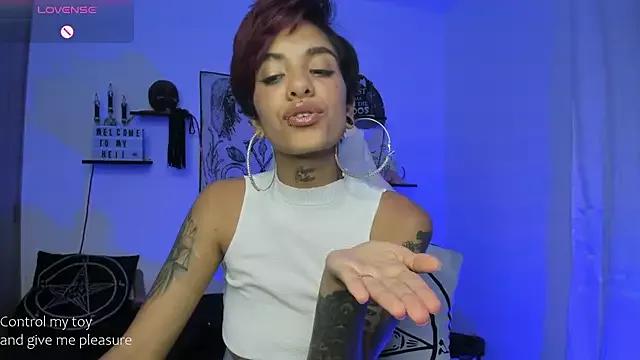luci_fer_devil on StripChat 