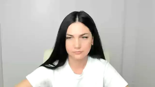 Lune_Moon on StripChat