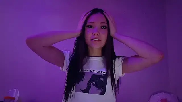 luvvivii from StripChat