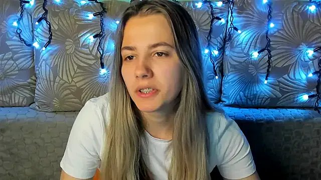 MaggieCake on StripChat