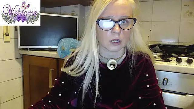 martachatte on StripChat 