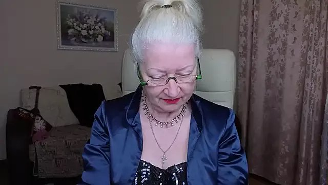 Maya_Mayflower on StripChat