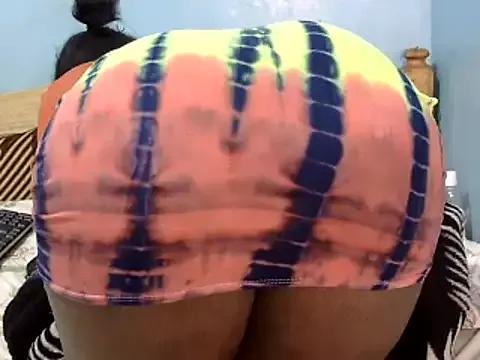 medinahswee on StripChat 