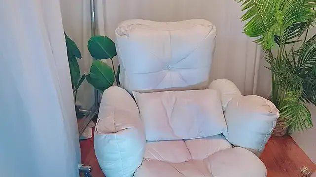 MeettheRainbow from StripChat