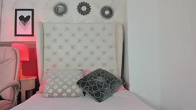 melanie_hills on StripChat 