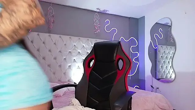 miaa_saenz1 on StripChat 