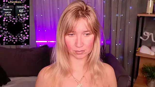 MilaBott on StripChat