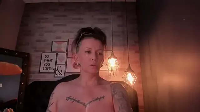 Freechat Milfgabrielle on StripChat