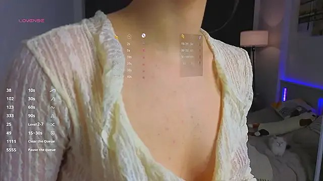 MimiLolll from StripChat