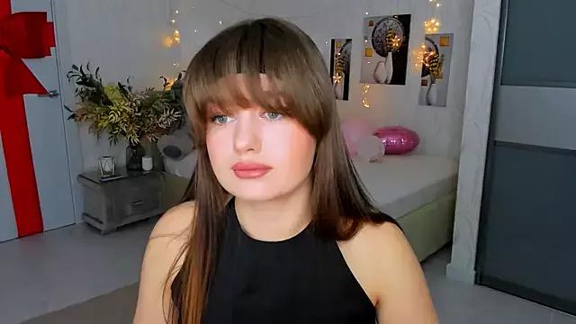 MiracleCurly on StripChat 