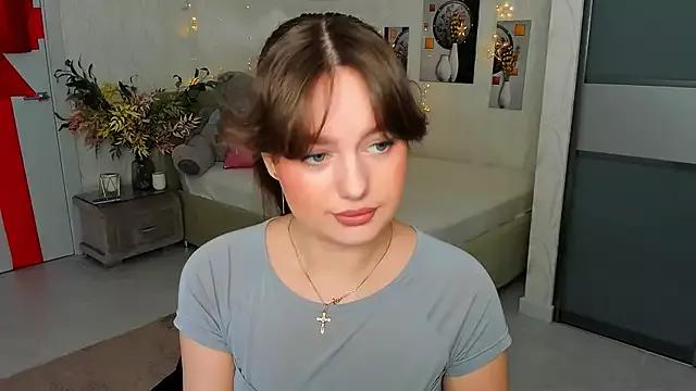 MiracleCurly on StripChat 