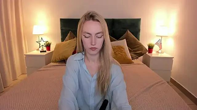 Discover cute escort Mishapallmer mishapallmer from StripChat