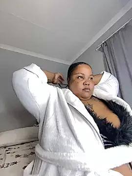 MissLola27 on StripChat 