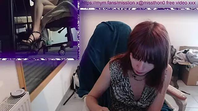 missthon0 on StripChat 