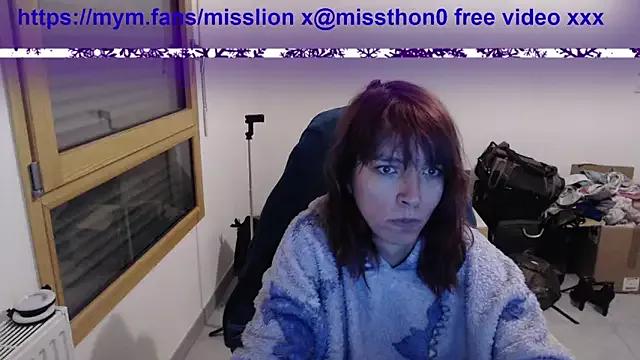 missthon0 on StripChat 