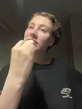 Molli_Luv on StripChat