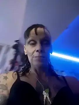 MommyMisfit from StripChat