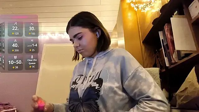 Mona_Slearys — air kiss