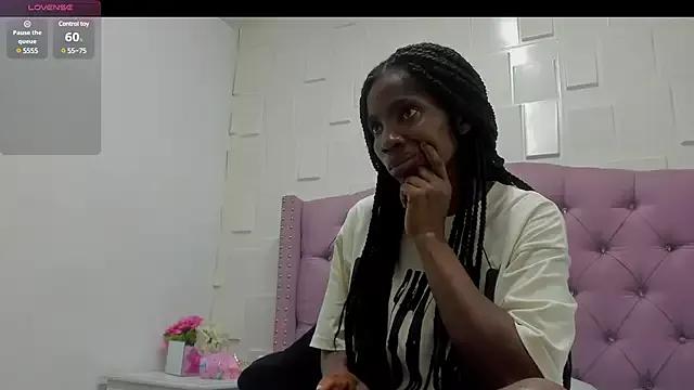 Freechat MonicaSchwartz on StripChat