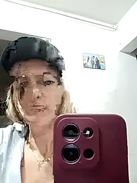 Monita_Med from StripChat