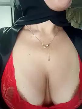 nadia__abaud on StripChat