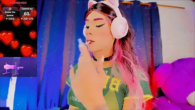 Freechat Naugth_channel_ts on StripChat