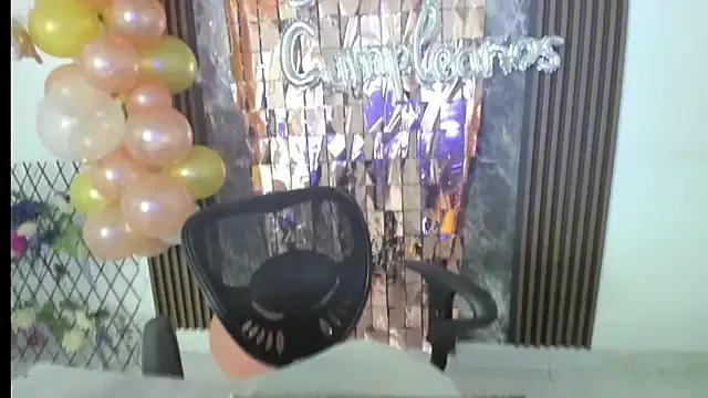 nicol_jone1 from StripChat