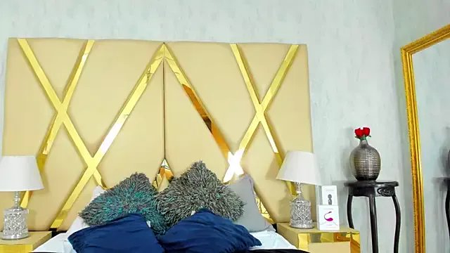 NicoleEsposito on StripChat