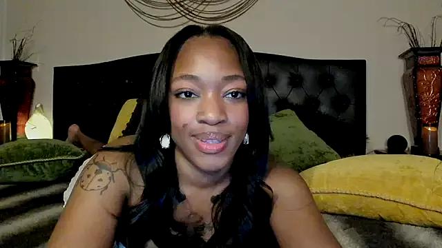 nicolesolace on StripChat 