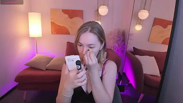 Private Nora_Miller on StripChat