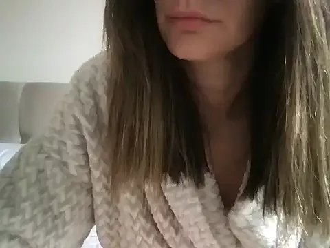 Freechat paolajonez on StripChat