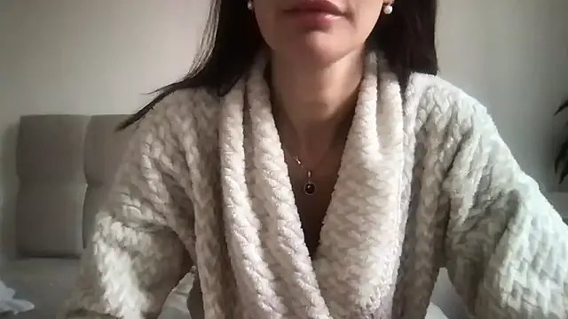 Freechat paolajonez on StripChat