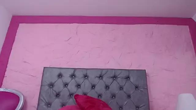 Pearl_Michelts on StripChat 