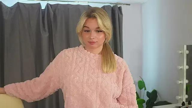 PhilippaChasey on StripChat 