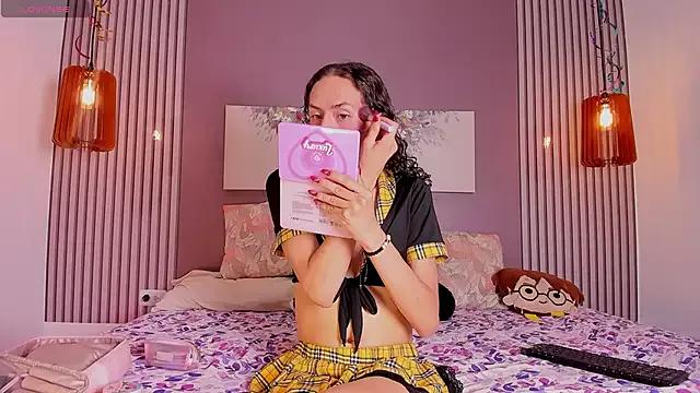 pinky_peach on StripChat 