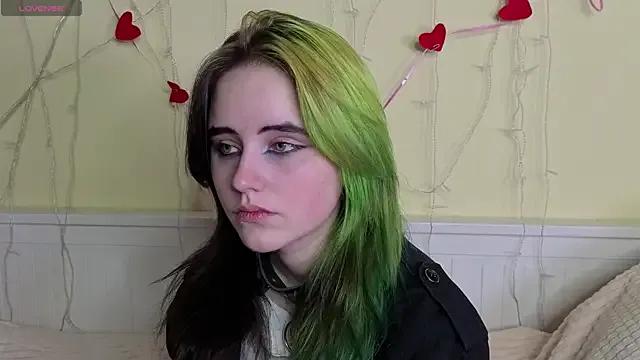 Cute PortiaHedge wants you to fuck their body now PortiaHedge from StripChat