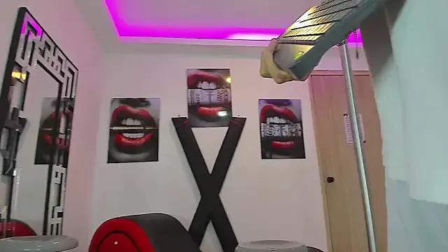 Freechat RED_EMPIRE on StripChat