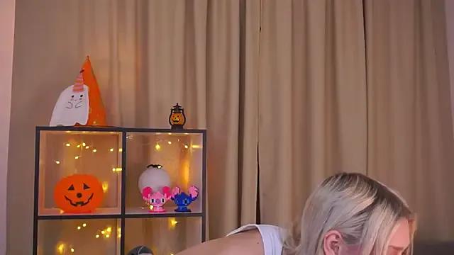 RiriKiss from StripChat