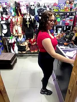 Freechat ROSALIASEXSHOP on StripChat